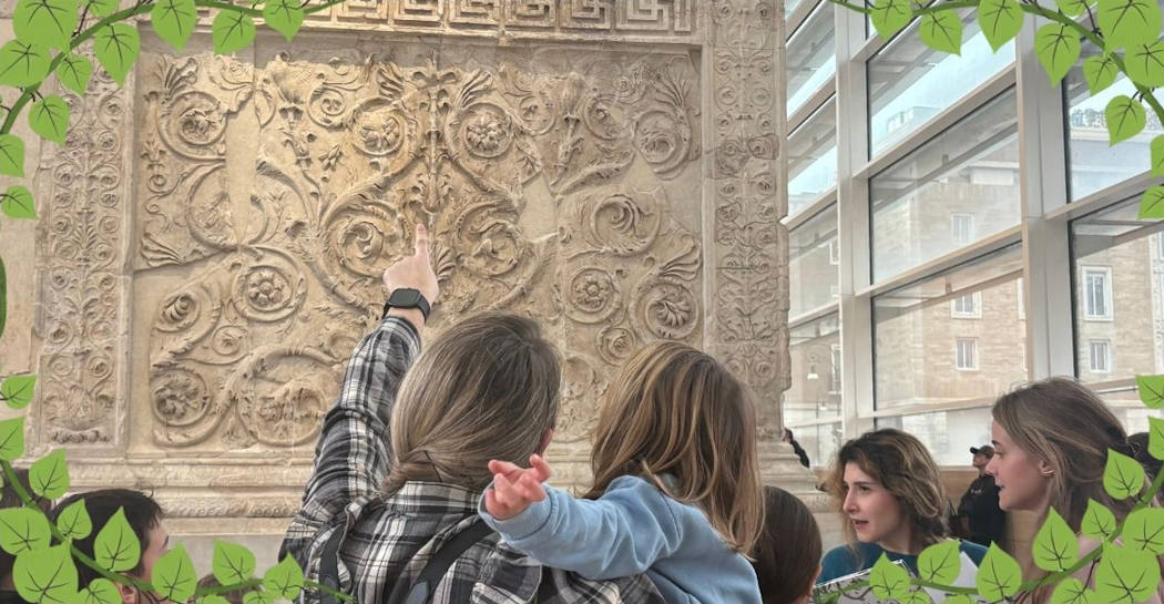 Volto da animale, cuore da eroe: i molti personaggi dell’Ara Pacis