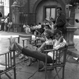 AUDREY HEPBURN sul set del film “GUERRA E PACE” - 1955 - Pierluigi Praturlon © Reporters Associati